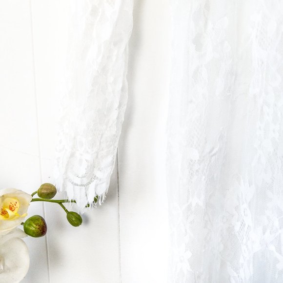 Deep V-Neck Lace Dress - Picture 7 of 8